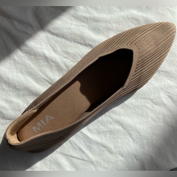 Mia Ballerina Flats size 9.5M never been worn - Picture 7 of 7